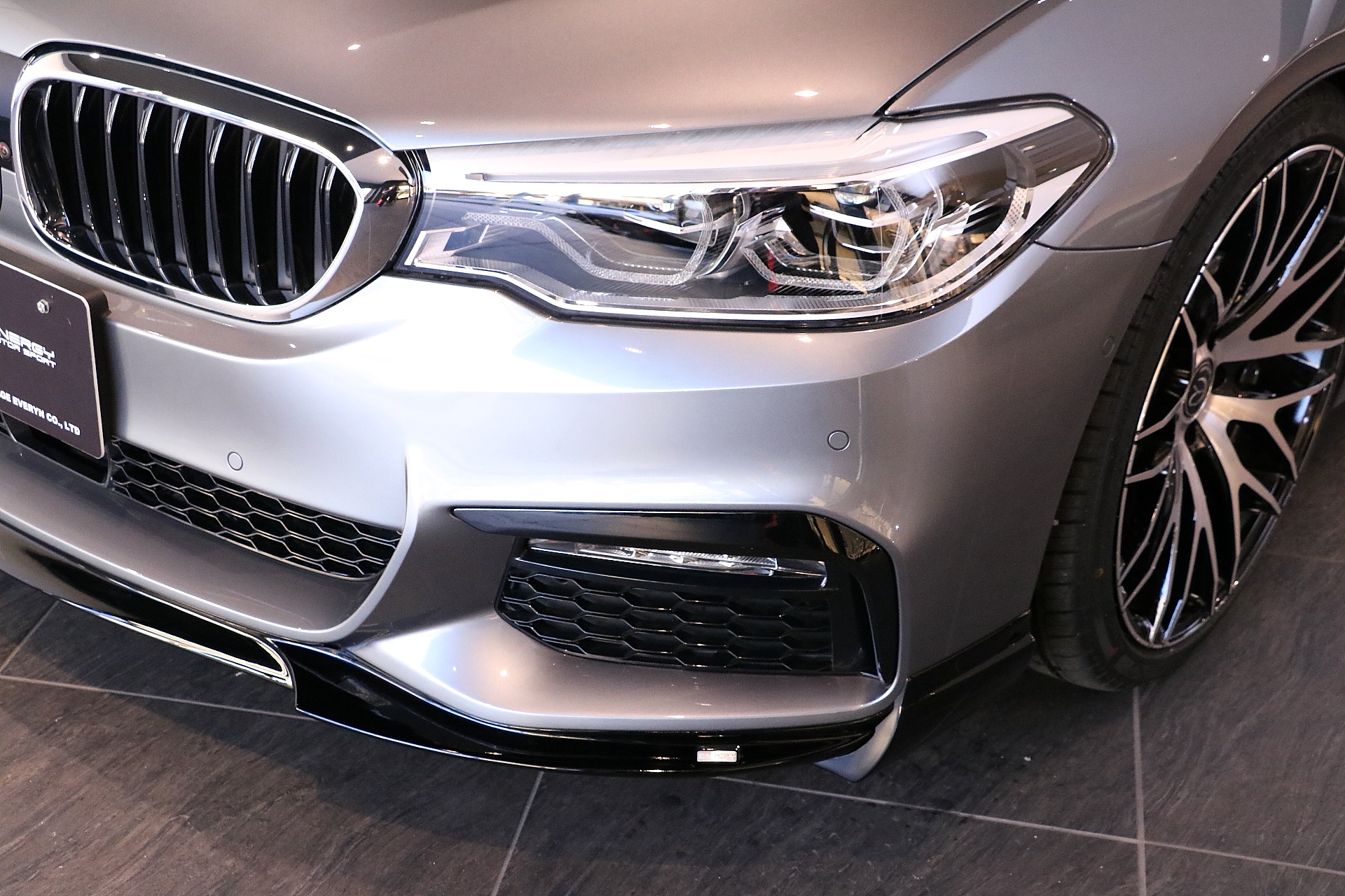 フロントリップ 3ピース 【BMW 5シリーズ G30/31 Mスポーツ】 - EMS-SHOP